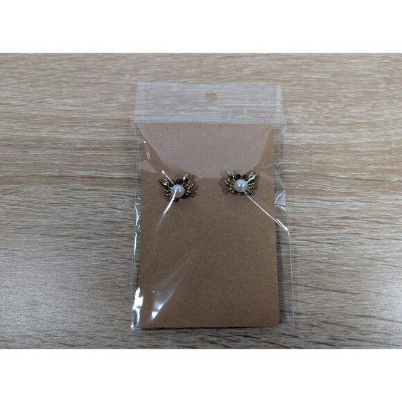 Vintage Style Crab Stud Earrings Gold Tone Pearl Body Red Rhinestone Eyes - Picture 1 of 1